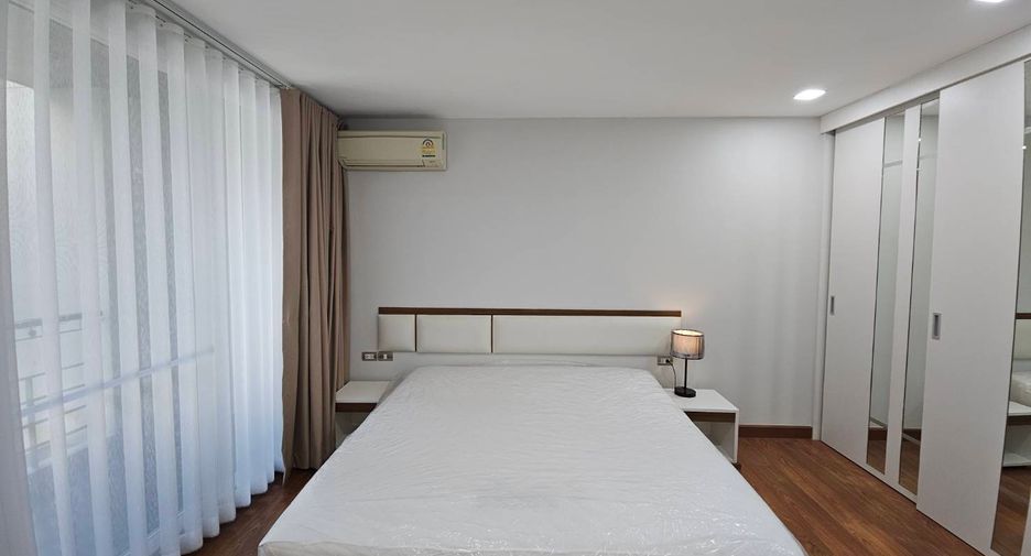 For rent 1 bed condo in Phra Khanong, Bangkok
