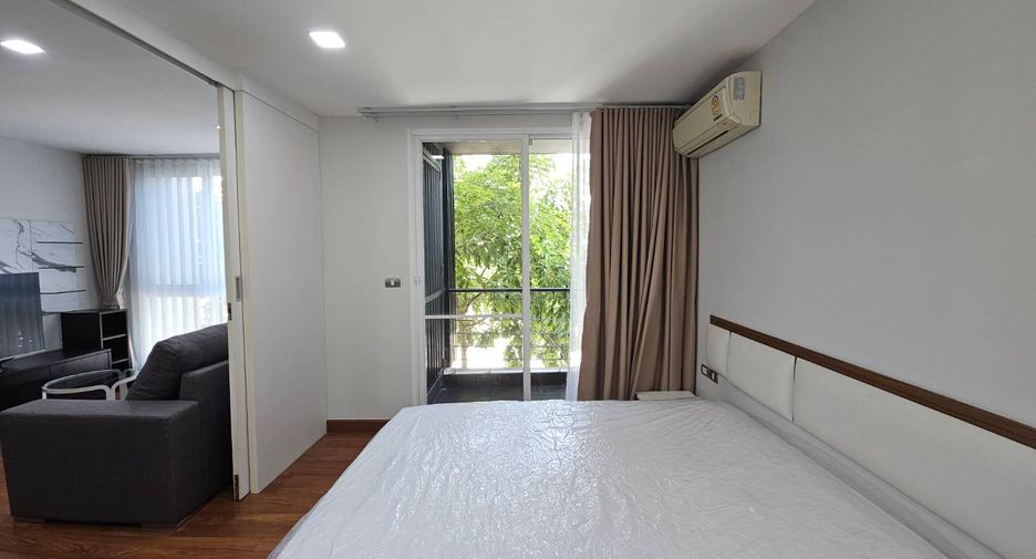 For rent 1 bed condo in Phra Khanong, Bangkok