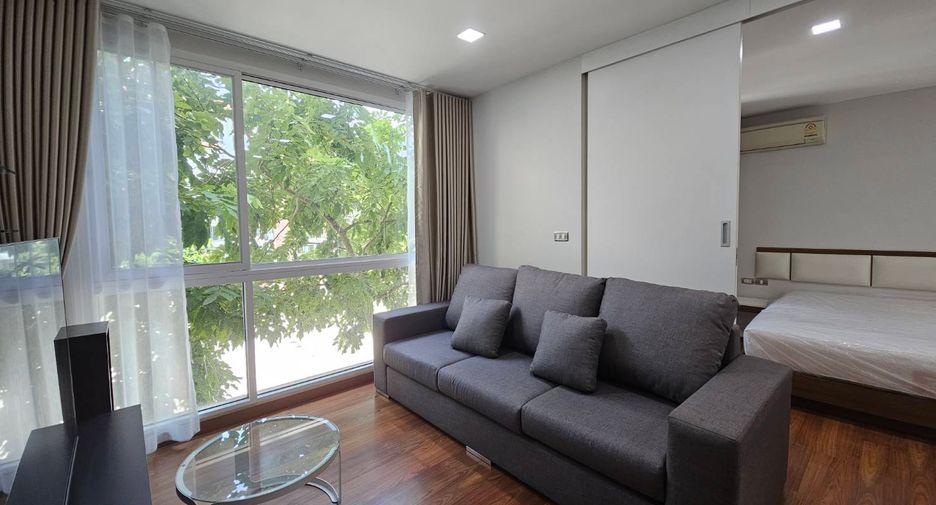 For rent 1 bed condo in Phra Khanong, Bangkok