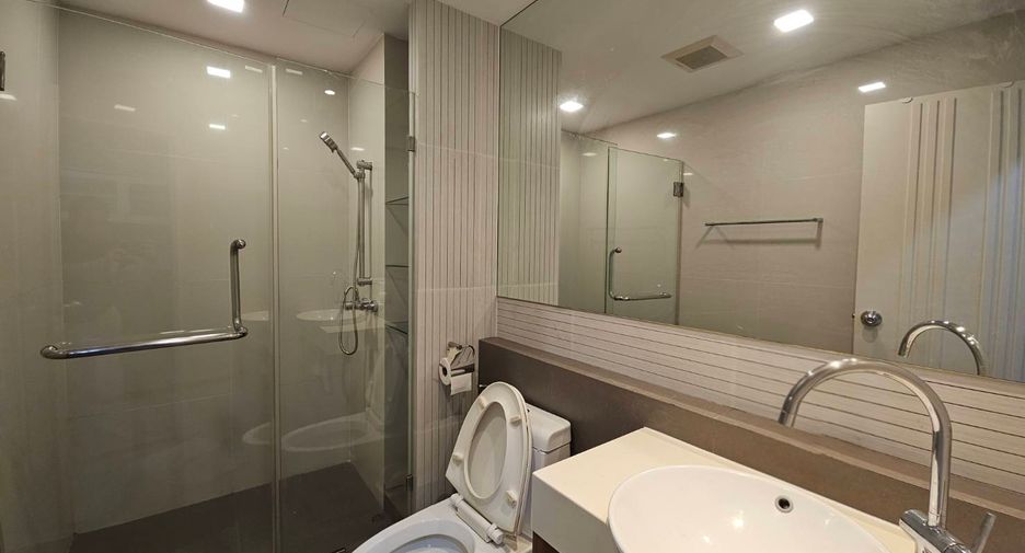 For rent 1 bed condo in Phra Khanong, Bangkok