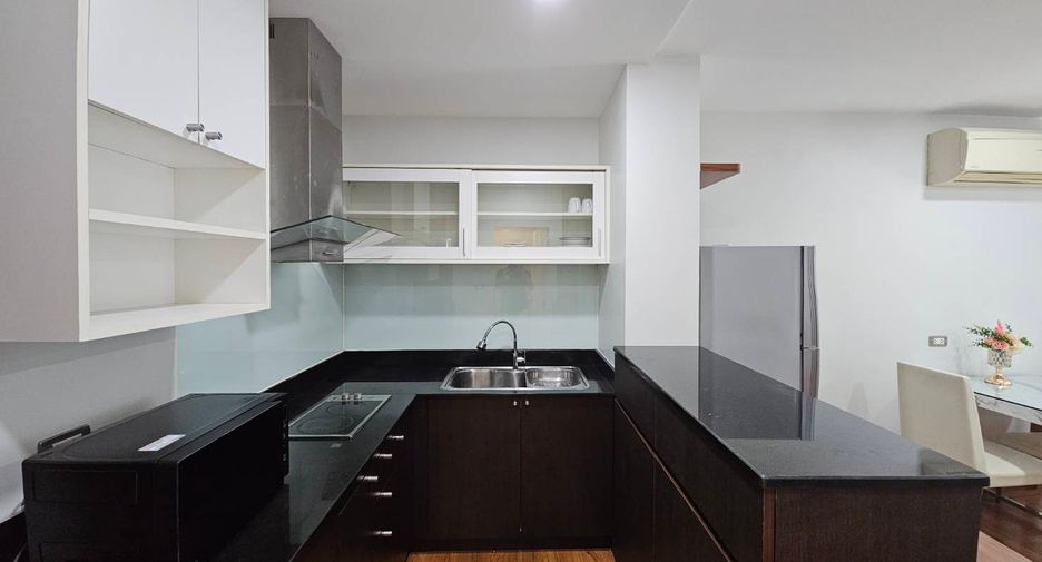 For rent 1 bed condo in Phra Khanong, Bangkok