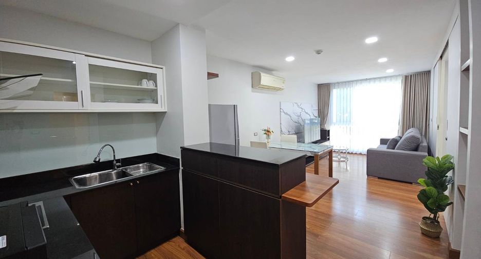 For rent 1 bed condo in Phra Khanong, Bangkok