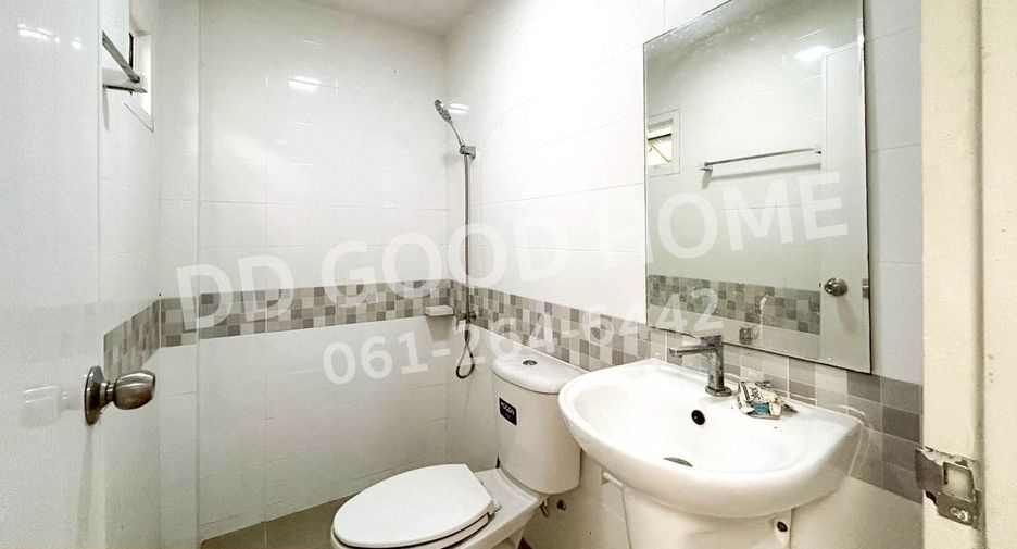 For rent and for sale 2 bedrooms townhouse in Lam Luk Ka, Pathum Thani