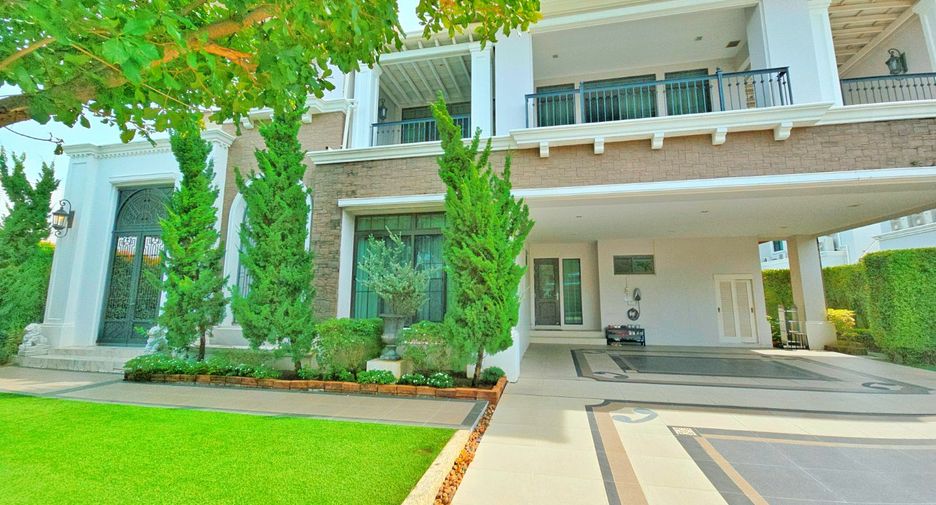 For sale 4 bedrooms house in Taling Chan, Bangkok