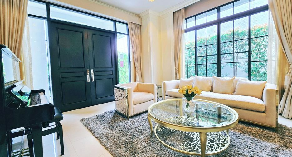 For sale 4 bedrooms house in Taling Chan, Bangkok