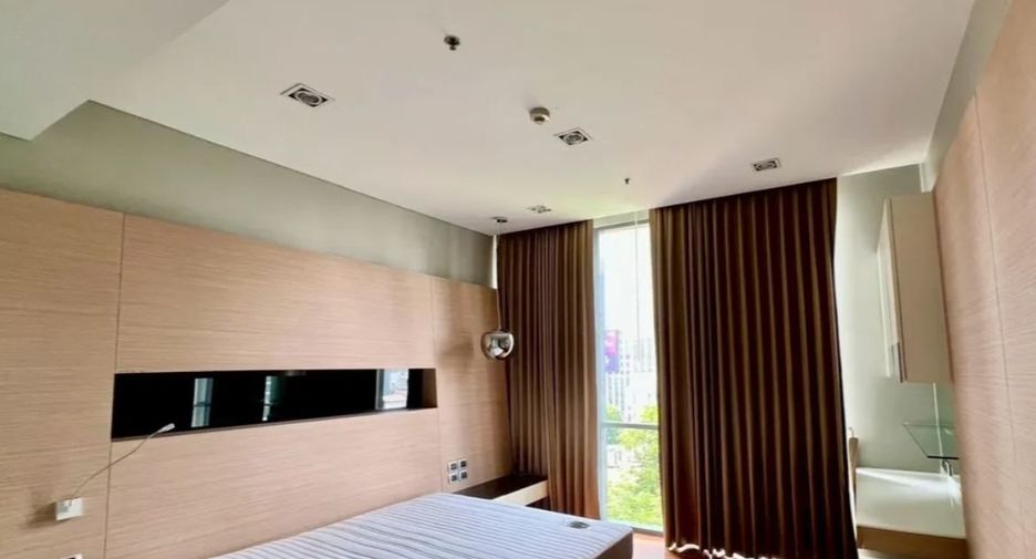 For rent 3 bedrooms condo in Khlong Toei, Bangkok