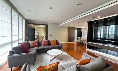 Condo en alquiler de 3 habitaciones en Khlong Toei, Bangkok