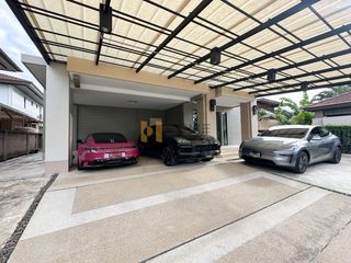 Haus zum Kauf mit 3 Zimmer in Bangkok Noi, Bangkok