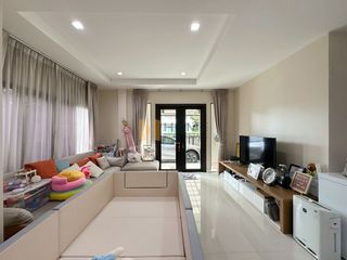 Haus zum Kauf mit 3 Zimmer in Bangkok Noi, Bangkok