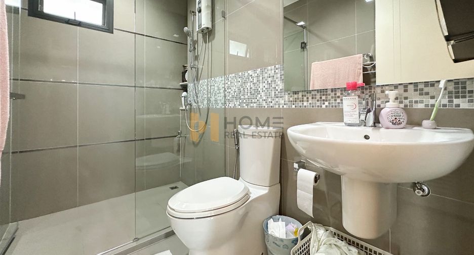 Haus zum Kauf mit 3 Zimmer in Bangkok Noi, Bangkok