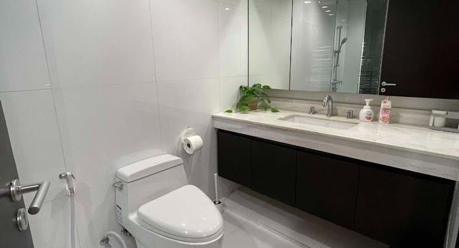 For rent and for sale 2 bedrooms condo in Sathon, Bangkok