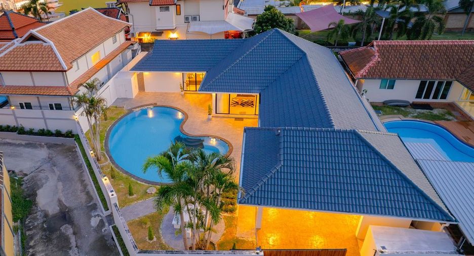 For sale 3 bedrooms villa in Bang Lamung, Chonburi