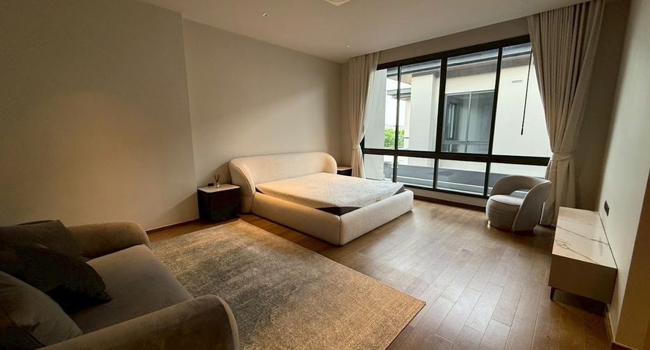 For sale 5 bedrooms house in Suan Luang, Bangkok