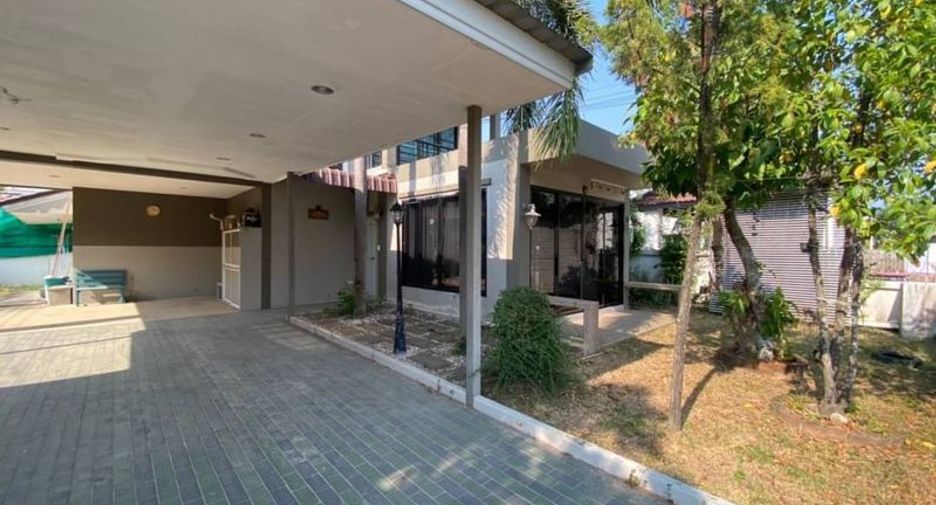 For rent and for sale 3 bedrooms house in Si Racha, Chonburi