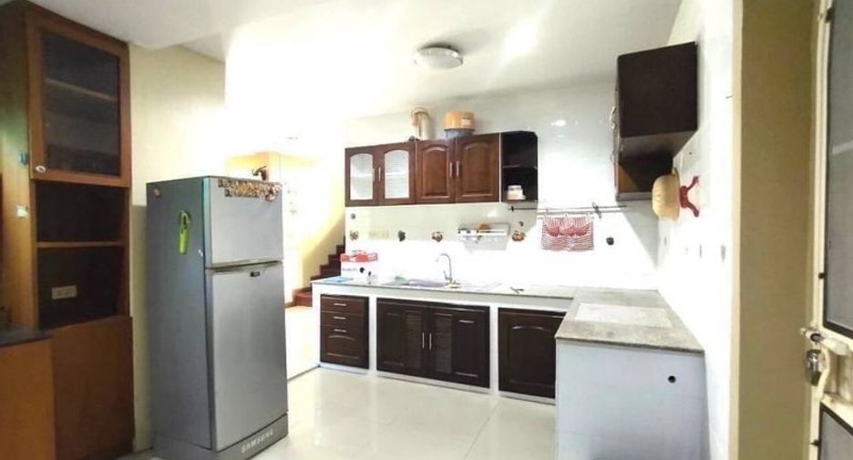 For rent and for sale 3 bedrooms house in Si Racha, Chonburi