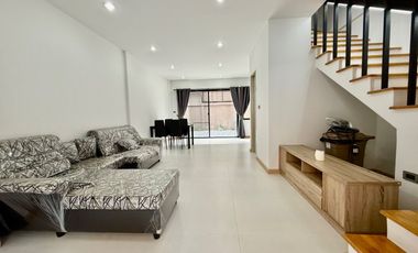 For rent 3 ベッドルーム townhouse in Pak Kret, Nonthaburi
