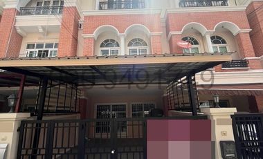 Haus zur Miete mit 3 Zimmer in Bang Kapi, Bangkok