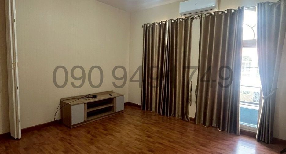 Haus zur Miete mit 3 Zimmer in Bang Kapi, Bangkok