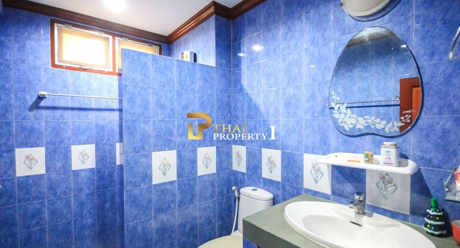 For sale 5 bedrooms house in Hua Hin, Prachuap Khiri Khan