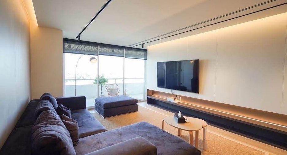 For rent 2 bedrooms condo in Bang Phlat, Bangkok
