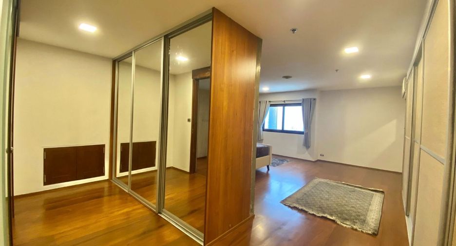 Аренда и продажа 3 спальни кондо в Щаттхана, Бангкок