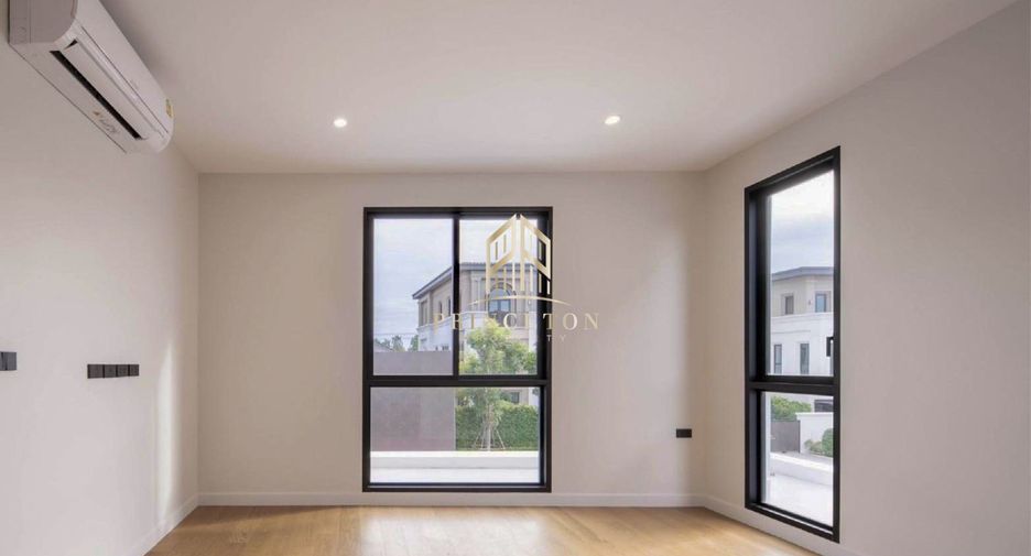 For sale 5 bedrooms house in Saphan Sung, Bangkok