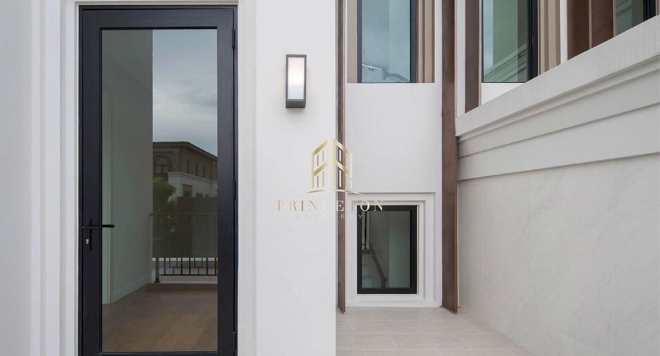 For sale 5 bedrooms house in Saphan Sung, Bangkok