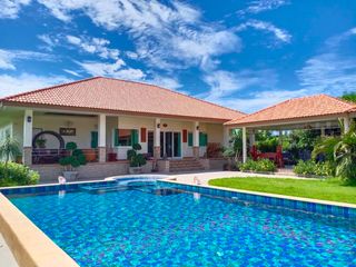 For sale 4 bedrooms house in Mueang Rayong, Rayong