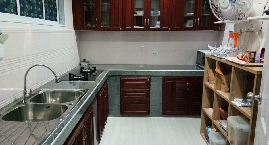 À vendre 4 chambres maison à Mueang Rayong, Rayong