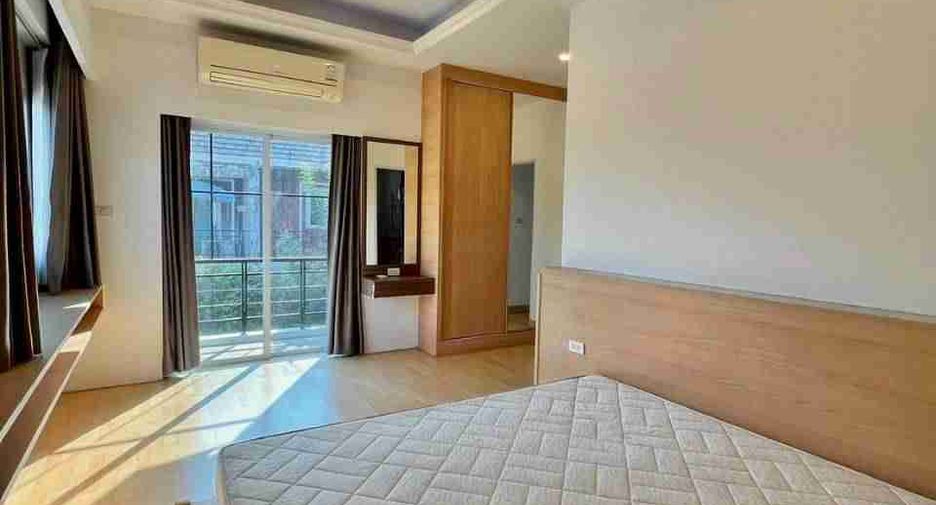 出售 3 卧室 独立屋 在 Lat Krabang, 曼谷