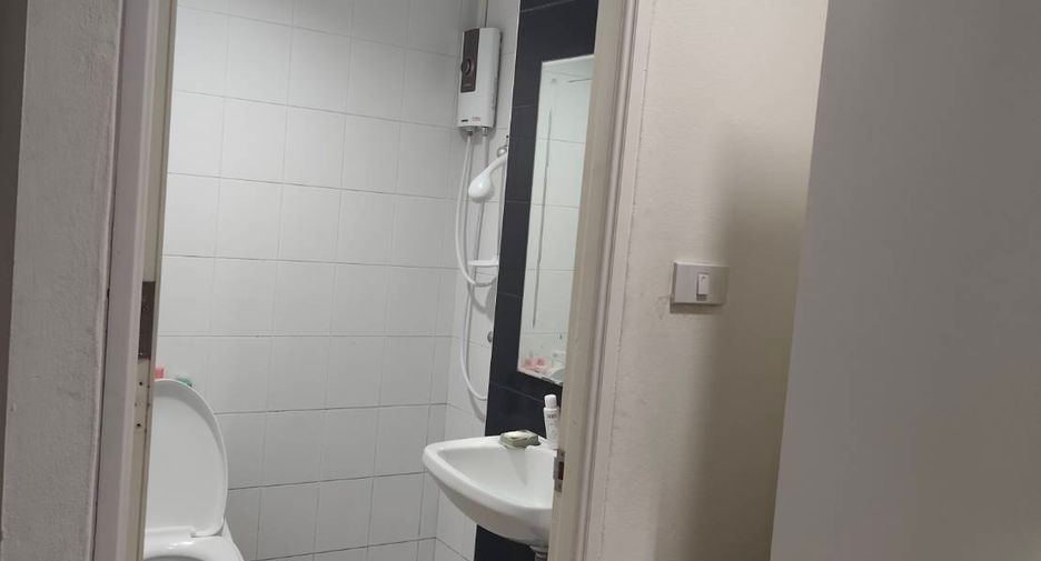 Reihenhaus zum Kauf mit 4 Zimmer in Wang Thonglang, Bangkok