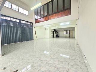 Casa adosada en venta de 3 habitaciones en Mueang Ratchaburi, Ratchaburi