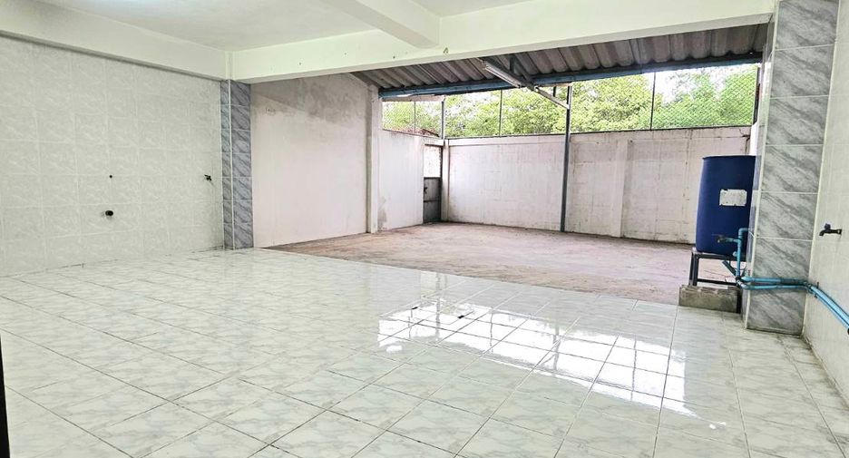 Casa adosada en venta de 3 habitaciones en Mueang Ratchaburi, Ratchaburi