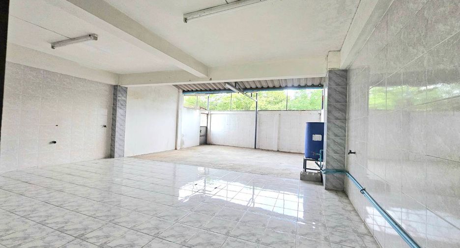 Casa adosada en venta de 3 habitaciones en Mueang Ratchaburi, Ratchaburi