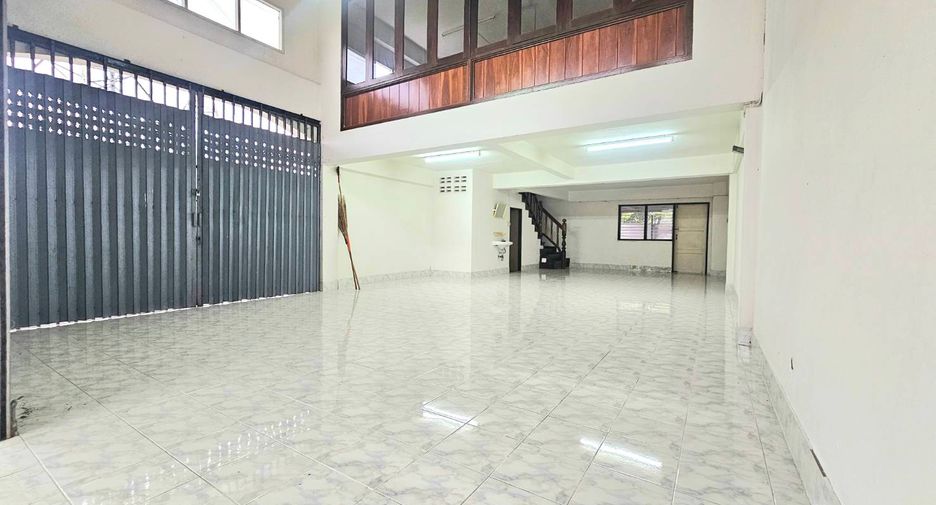 Casa adosada en venta de 3 habitaciones en Mueang Ratchaburi, Ratchaburi