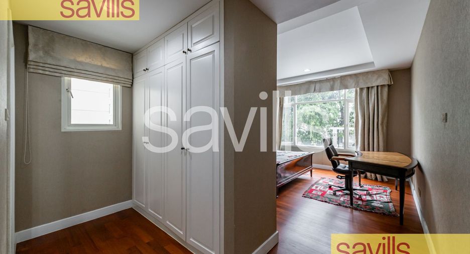 For rent 3 bedrooms condo in Sathon, Bangkok