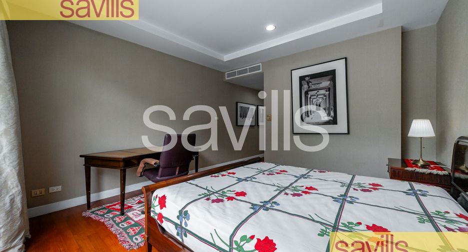 For rent 3 bedrooms condo in Sathon, Bangkok