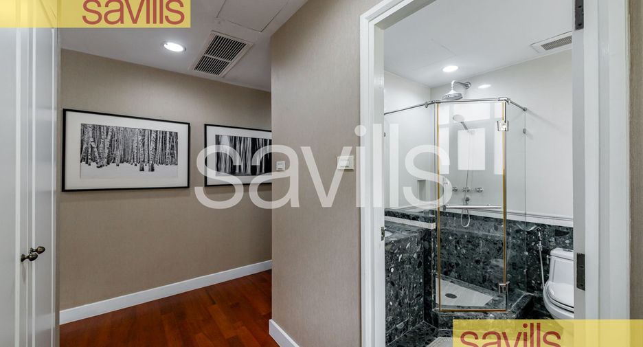 For rent 3 bedrooms condo in Sathon, Bangkok