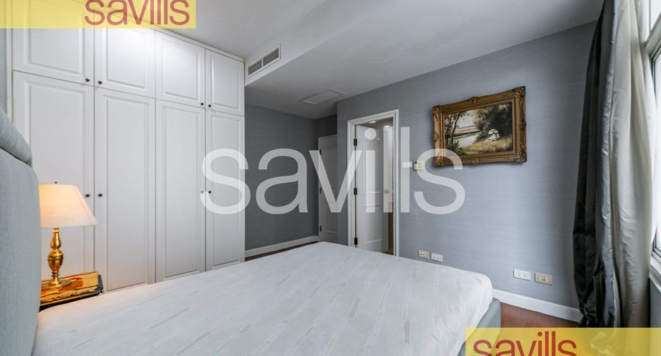 For rent 3 bedrooms condo in Sathon, Bangkok