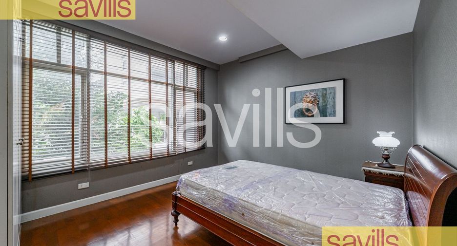 For rent 3 bedrooms condo in Sathon, Bangkok