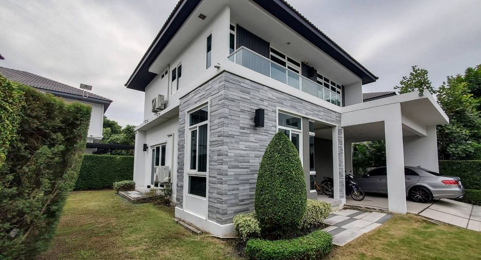 For sale 4 bedrooms house in Lat Krabang, Bangkok