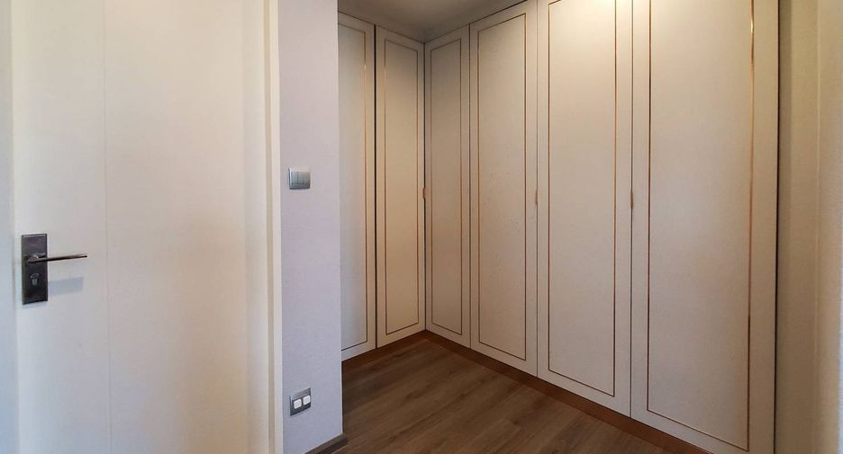 For sale 4 bedrooms house in Lat Krabang, Bangkok