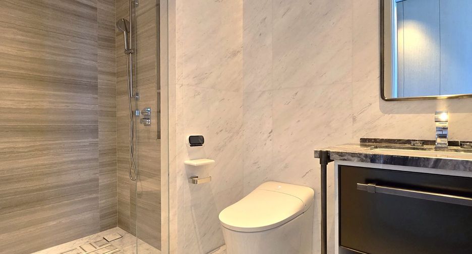 For rent and for sale 5 bedrooms condo in Sathon, Bangkok