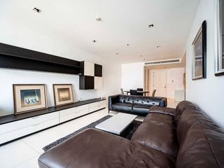 For rent 2 ベッドルーム condo in Pathum Wan, Bangkok