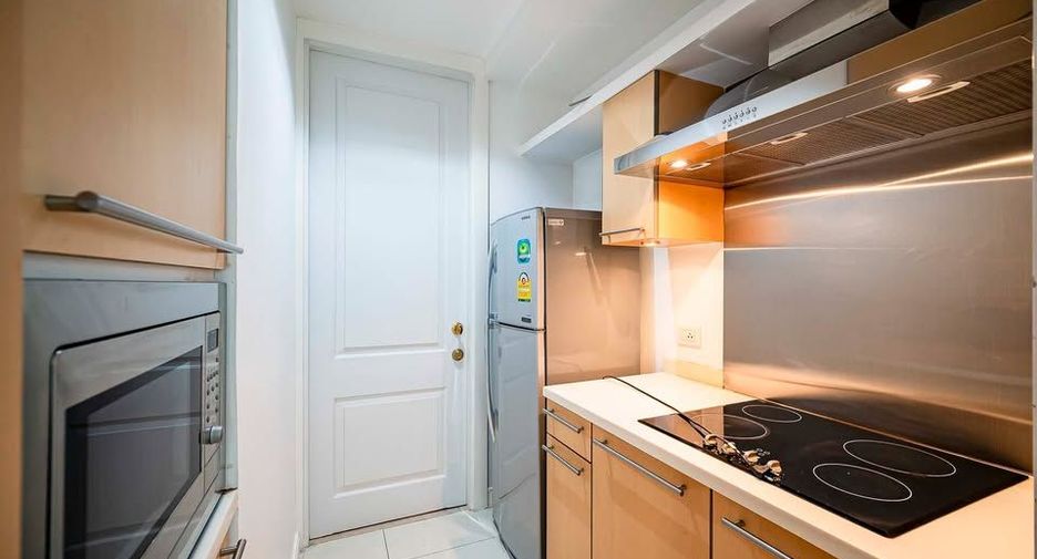 For rent 2 ベッドルーム condo in Pathum Wan, Bangkok