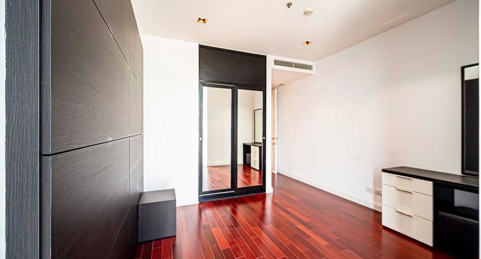For rent 2 ベッドルーム condo in Pathum Wan, Bangkok