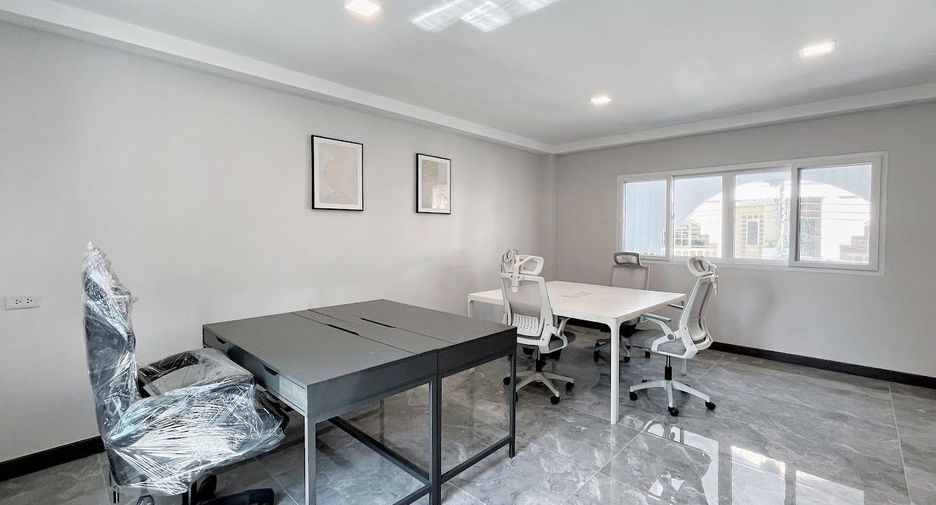 Reihenhaus zur Miete mit 5 Zimmer in Watthana, Bangkok