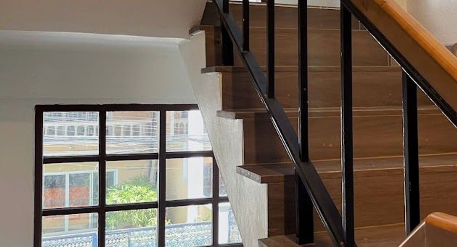 Reihenhaus zur Miete mit 5 Zimmer in Watthana, Bangkok
