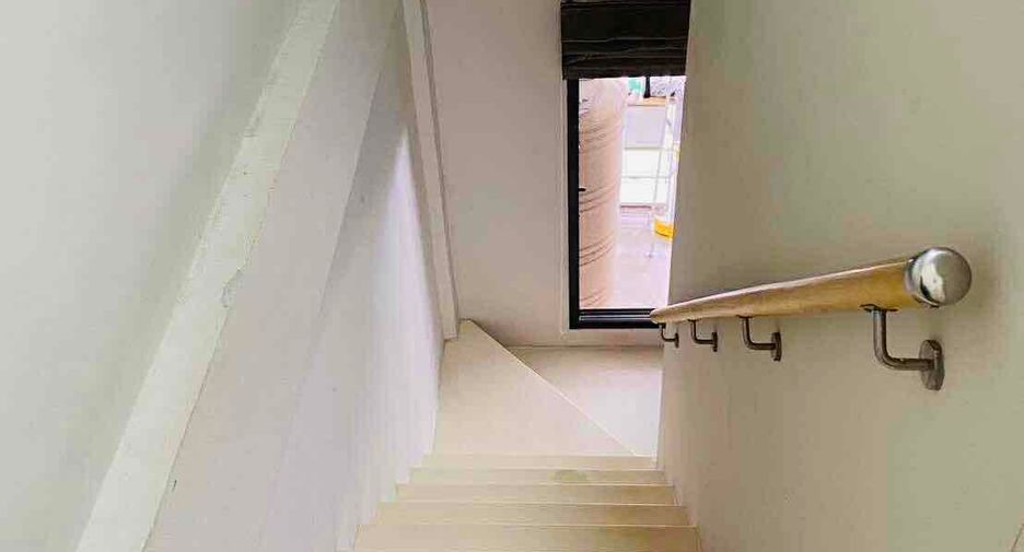 Casa adosada en venta de 3 habitaciones en Thanyaburi, Pathum Thani