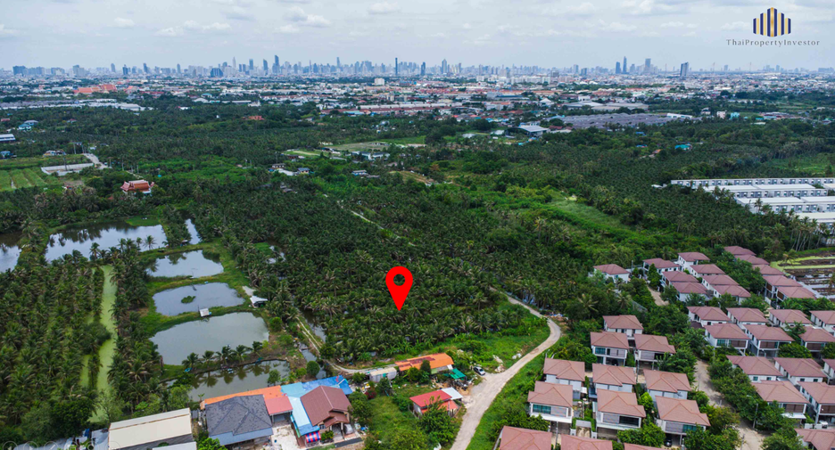 Terreno en venta en Bang Khun Thian, Bangkok